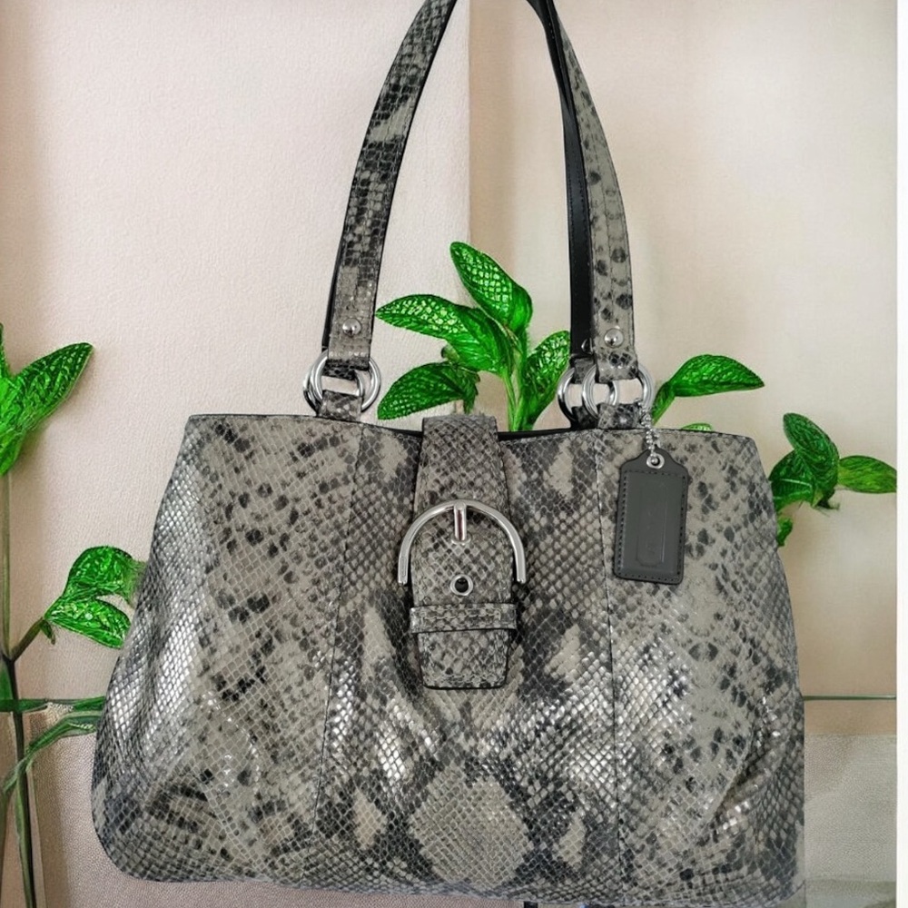 Coach (2012) Snake Embossed Leather Shoulder Bag (w/Hang Tag)(EUC)